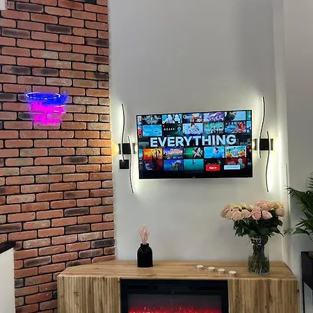 Loft W Centrum Z Jacuzzi Apartmán