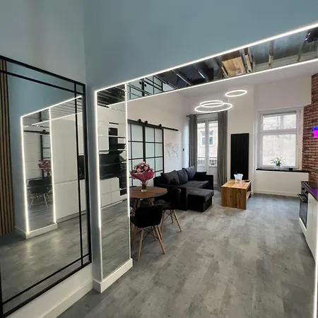 Apartmán Loft W Centrum Z Jacuzzi Vratislav