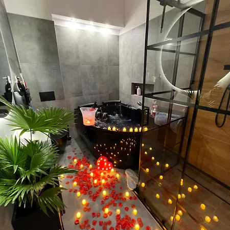 Loft W Centrum Z Jacuzzi 아파트 브로츠와프