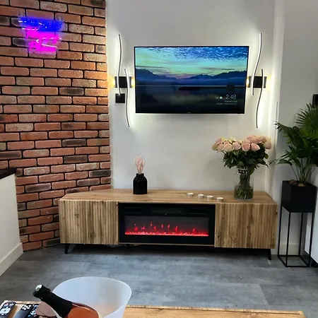 Loft W Centrum Z Jacuzzi Lejlighed *