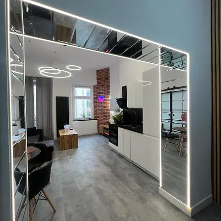 Loft W Centrum Z Jacuzzi * Vratislav