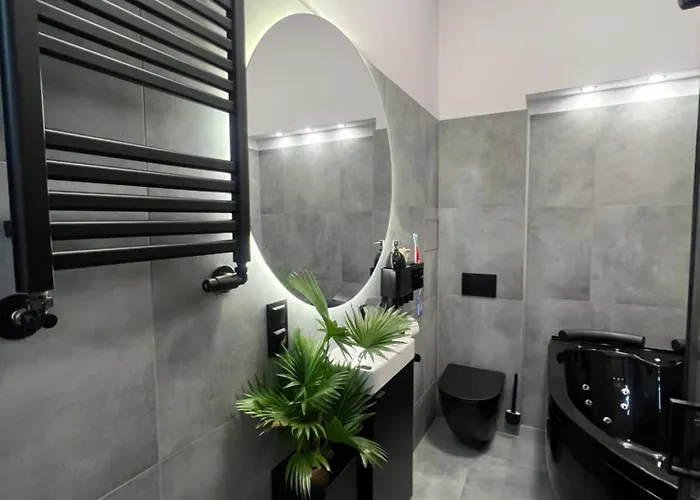 Apartment Loft W Centrum Z Jacuzzi *